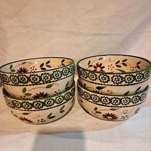 Temptations Seasonal Poinsettia Bowls (4)